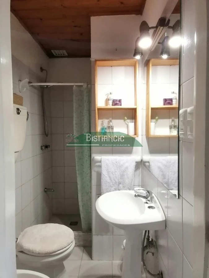 Casa ID.2941 - Pinares cerca del mar Chalé tradicional 1000m2 terreno y 350m2 construidos, 4 dorm 3 baños mas depto externo. Venta US$ 470.000