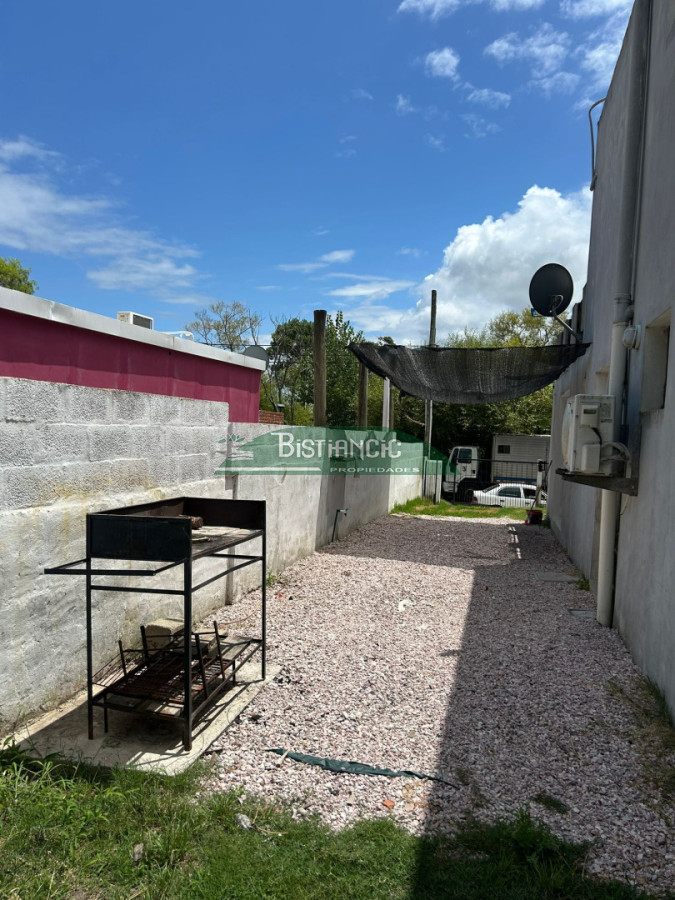 Casa ID.3030 - Alquiler de temporada o Anual - Casa en Lausana. de 3 dorm, 2 baños, con terraza , patio y estacionamiento.