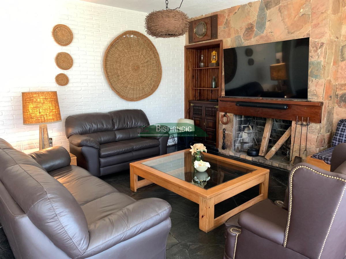Casa ID.2927 - Alquiler de temporada, Casa de 3 dormitorios + 1 de servicio.  Con gran barbacoa