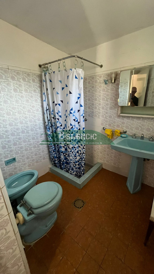 Casa ID.3011 - Chalé Bo Mónaco sobre Chiossi, amplia y sólida construcción, para vivir o comercial. Venta US$320.000. 