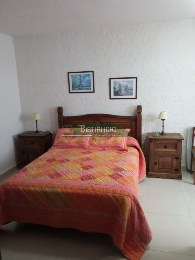 Casa ID.616 - Alquilo invernal casa 2 dorm, 1 baño, estufa y aire acond, cochera y parrillero. $24.000