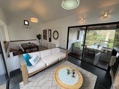Rincón del Indio, moderno chalé de 3 dorm 3 baños, terraza con parrilla, super integrado al bosque. Diseño y practicidad en un lugar para disfrutar. 