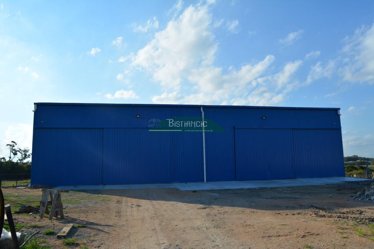 Galpones próximo a ruta 39, 600 m2 a estrenar - GoPunta - Portal Inmobiliario de Punta del Este - Maldonado