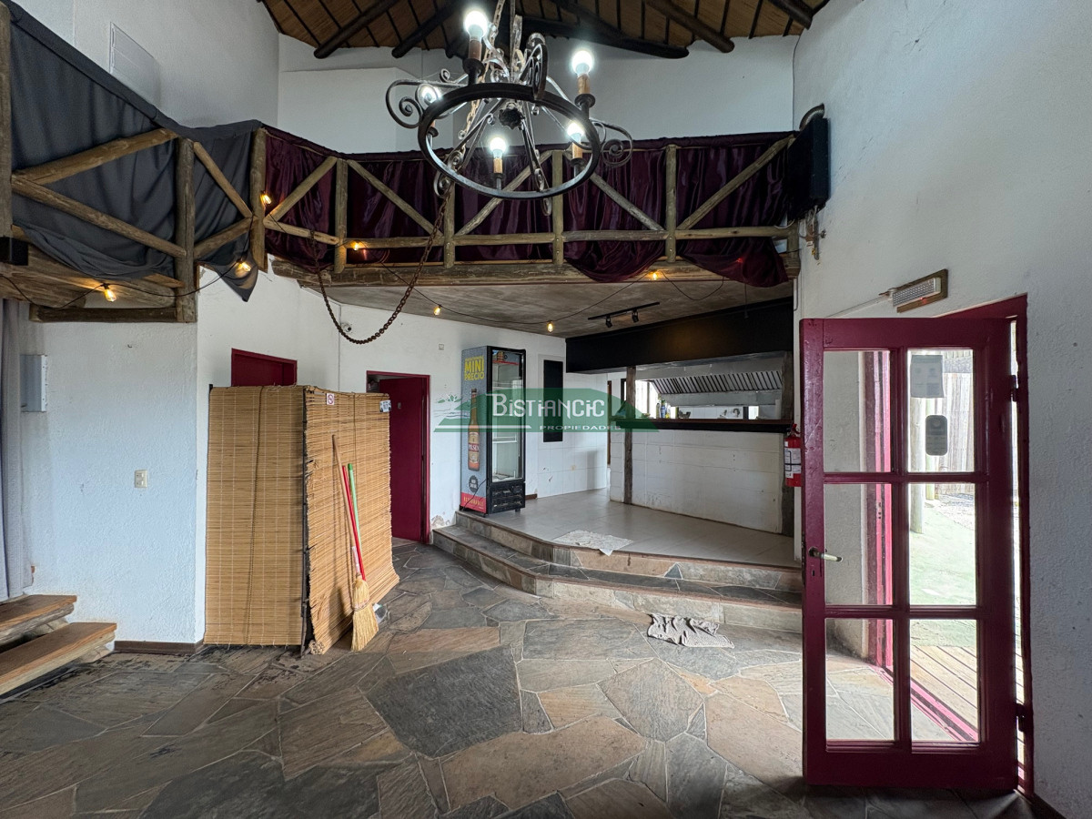 Local Comercial ID.2989 - Restoran en Punta del Diablo frente al mar, con vivienda. Playa de los Pescadores