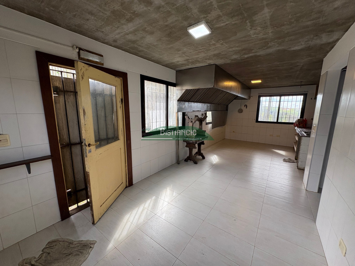 Local Comercial ID.2989 - Restoran en Punta del Diablo frente al mar, con vivienda. Playa de los Pescadores