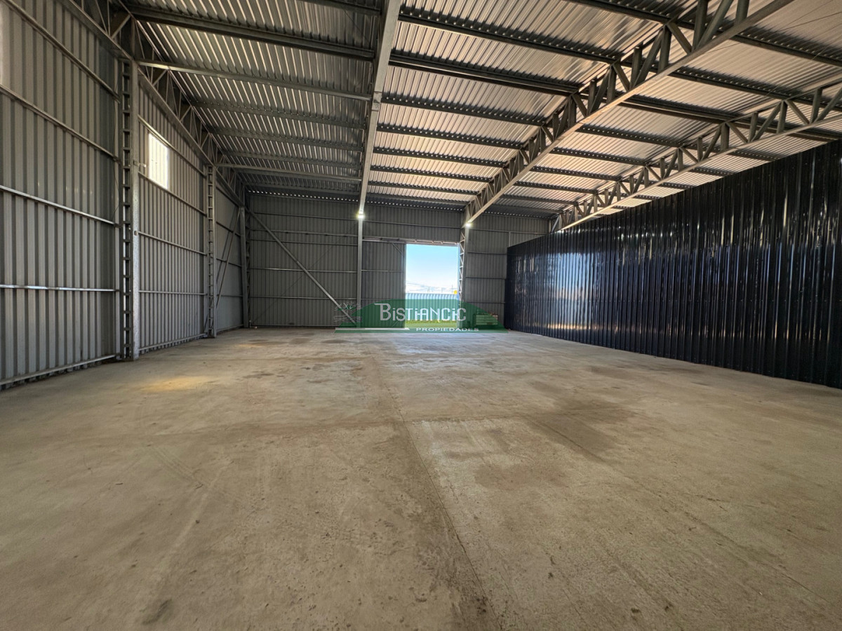 Local Comercial ID.2921 - Galpon próximo a ruta 39, 300 m2 con oficina y baño, cerco perimetral, etc. Alquiler US$ 2350