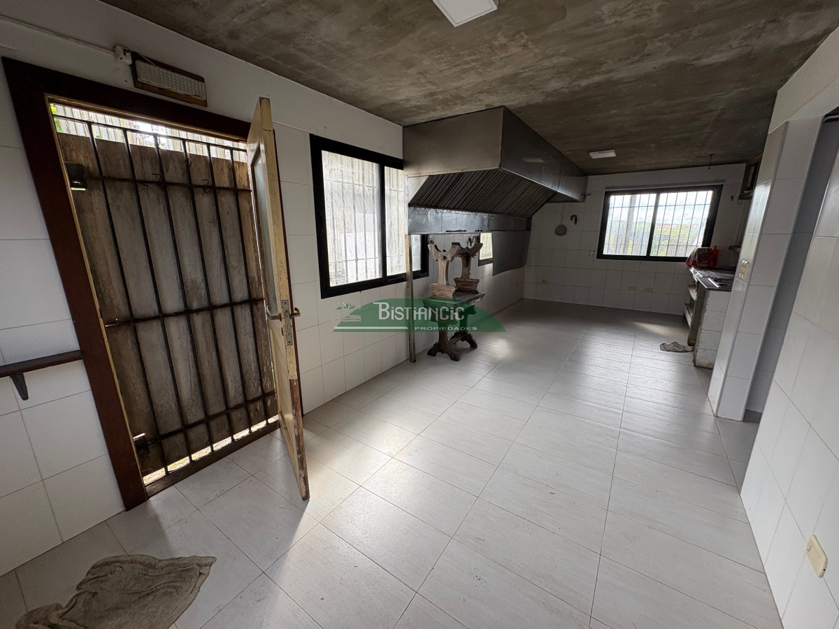 Local Comercial ID.2989 - Restoran en Punta del Diablo frente al mar, con vivienda. Playa de los Pescadores