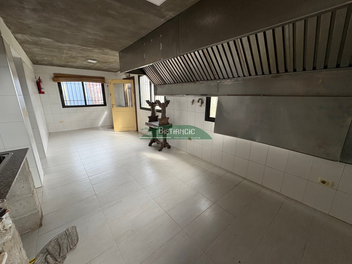 Local Comercial ID.2989 - Restoran en Punta del Diablo frente al mar, con vivienda. Playa de los Pescadores
