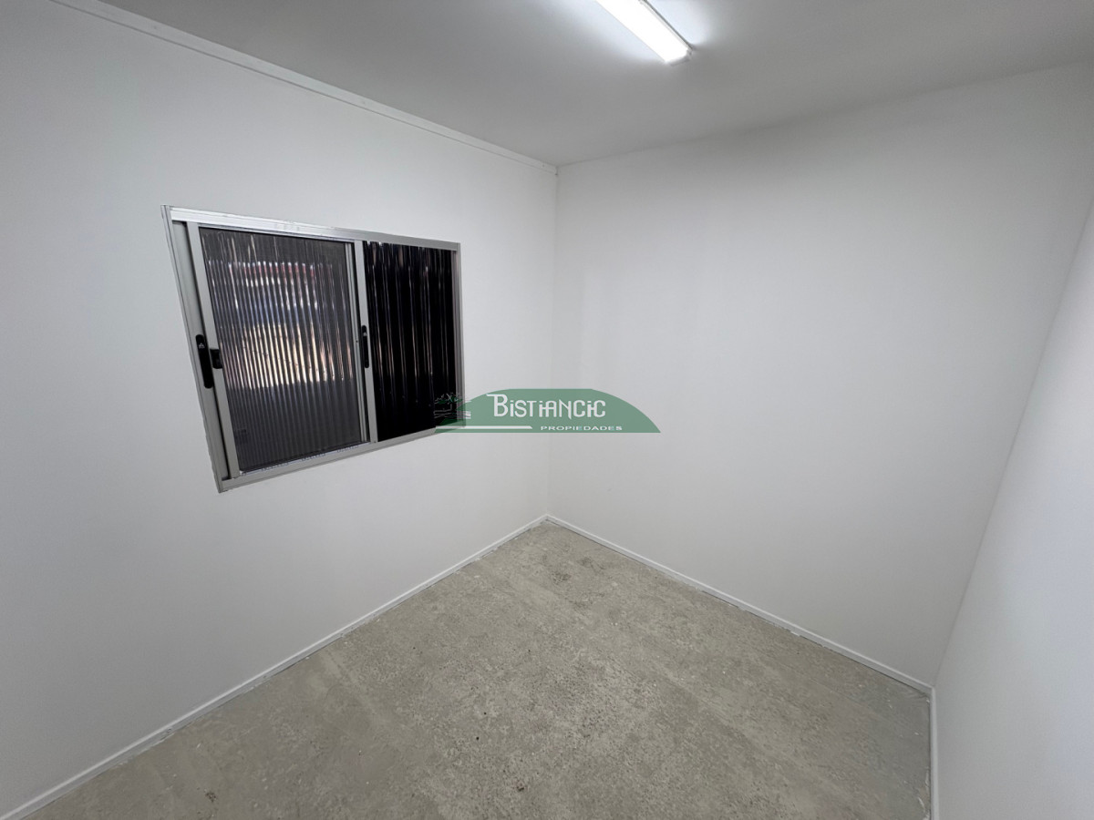 Local Comercial ID.2921 - Galpon próximo a ruta 39, 300 m2 con oficina y baño, cerco perimetral, etc. Alquiler US$ 2350