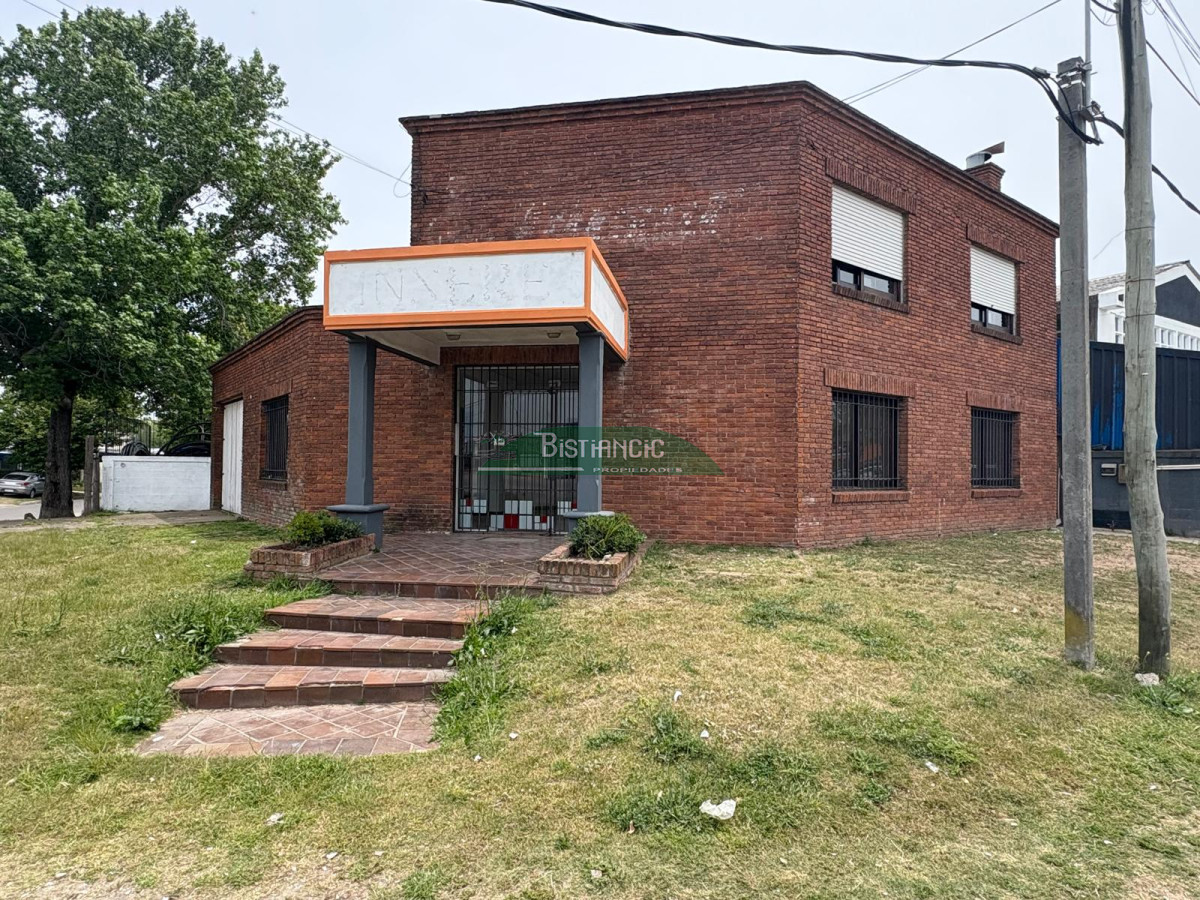 Local Comercial ID.3010 - Local comercial en Alquiler anual, sobre Av. Aparicio Saravia 