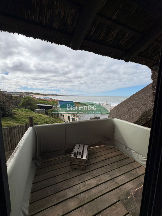 Local Comercial ID.2989 - Restoran en Punta del Diablo frente al mar, con vivienda. Playa de los Pescadores