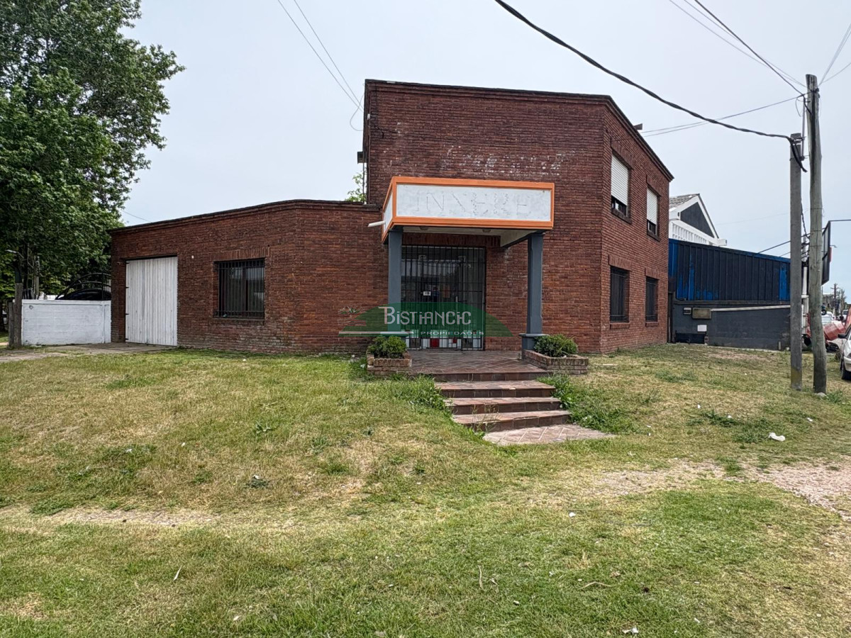 Local Comercial ID.3010 - Local comercial en Alquiler anual, sobre Av. Aparicio Saravia 