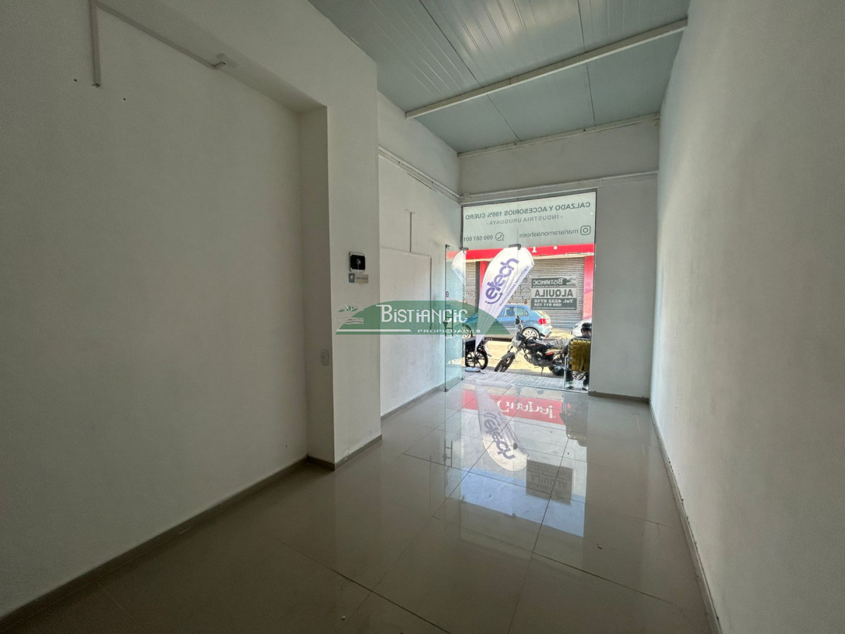 Local Comercial ID.2924 - Local comercial centro maldonado en alquiler 