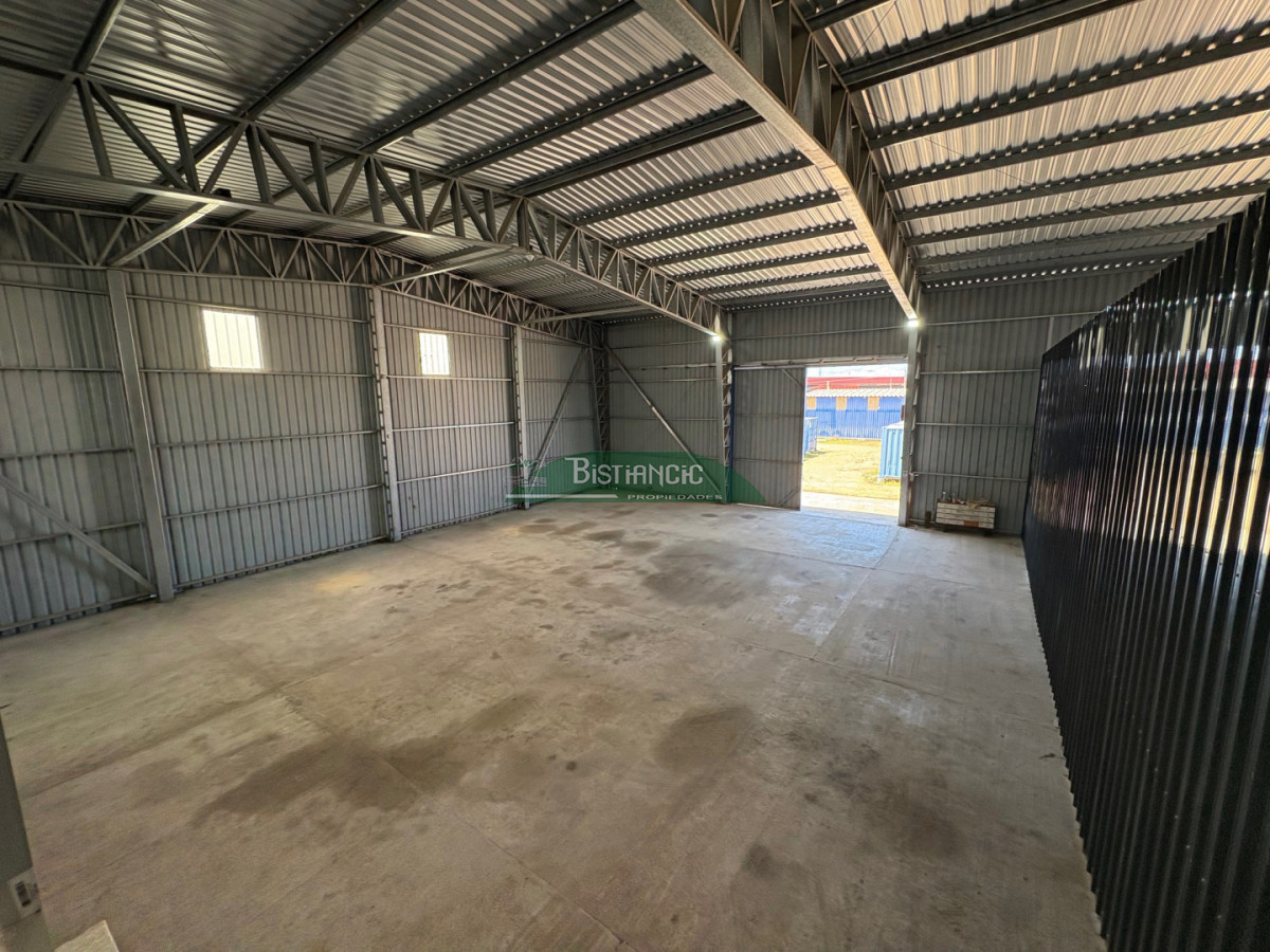 Local Comercial ID.2921 - Galpon próximo a ruta 39, 300 m2 con oficina y baño, cerco perimetral, etc. Alquiler US$ 2350