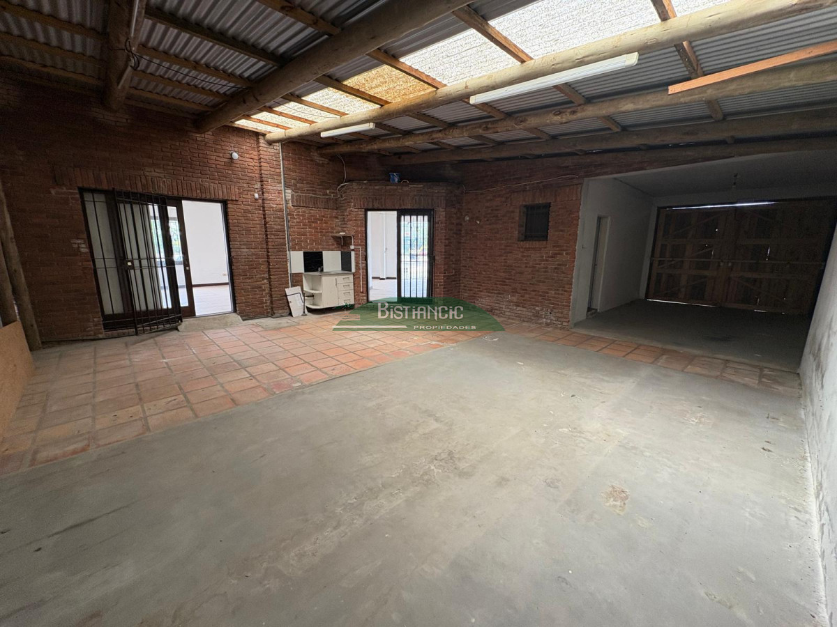 Local Comercial ID.3010 - Local comercial en Alquiler anual, sobre Av. Aparicio Saravia 