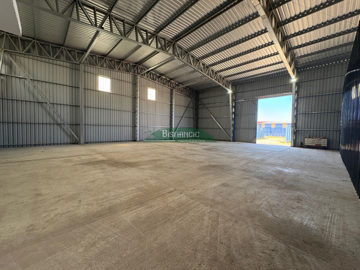 Local Comercial ID.2921 - Galpon próximo a ruta 39, 300 m2 con oficina y baño, cerco perimetral, etc. Alquiler US$ 2350