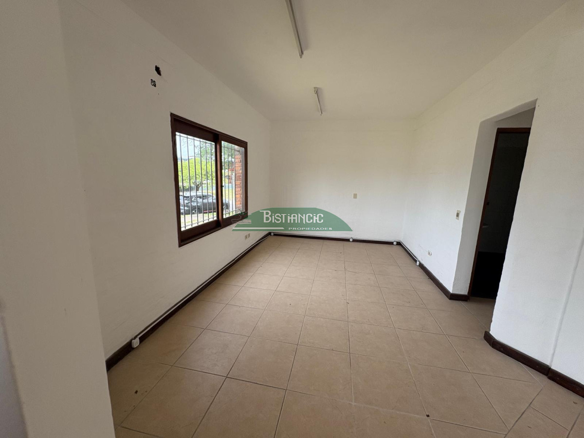 Local Comercial ID.3010 - Local comercial en Alquiler anual, sobre Av. Aparicio Saravia 
