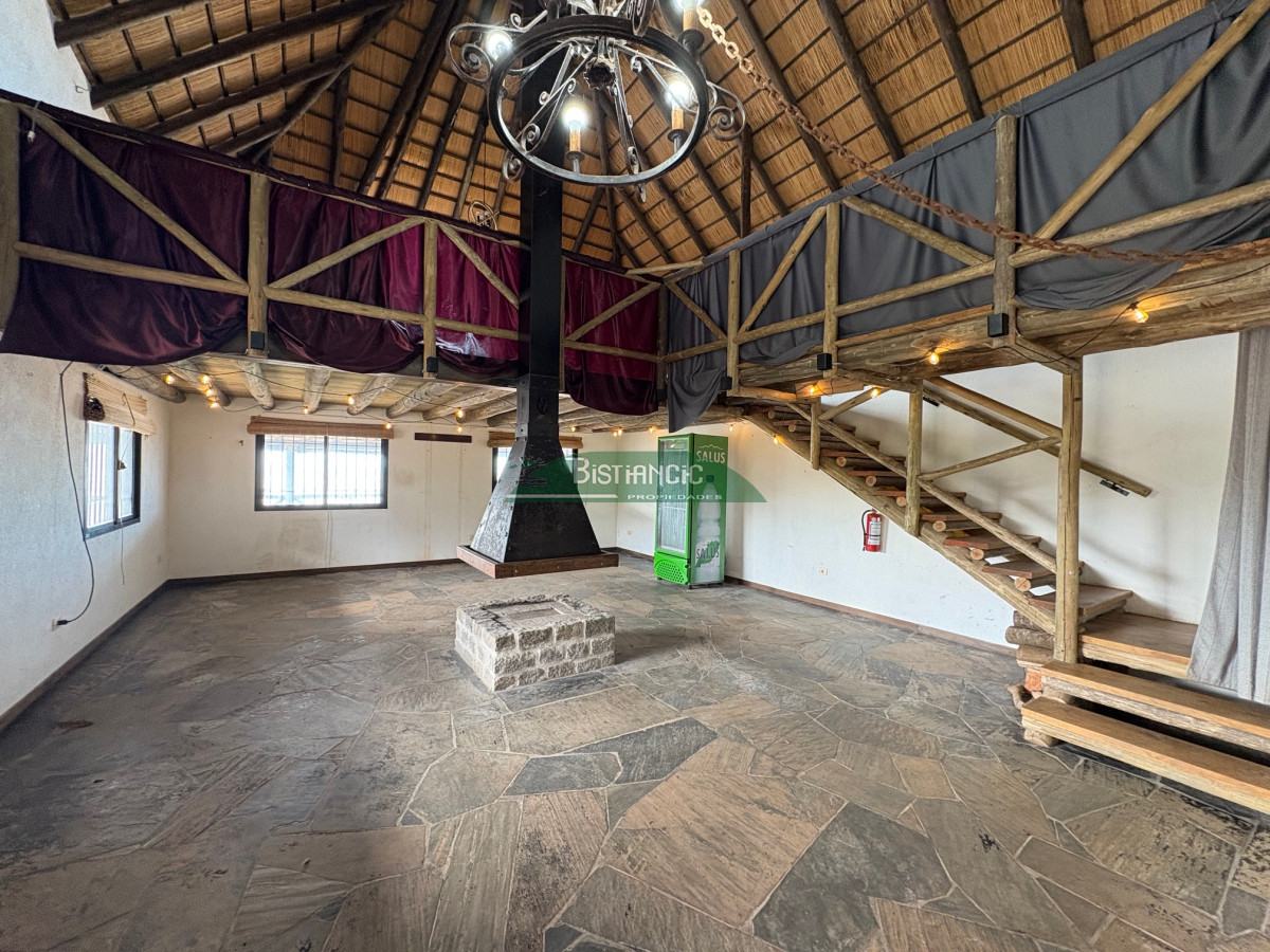 Local Comercial ID.2989 - Restoran en Punta del Diablo frente al mar, con vivienda. Playa de los Pescadores