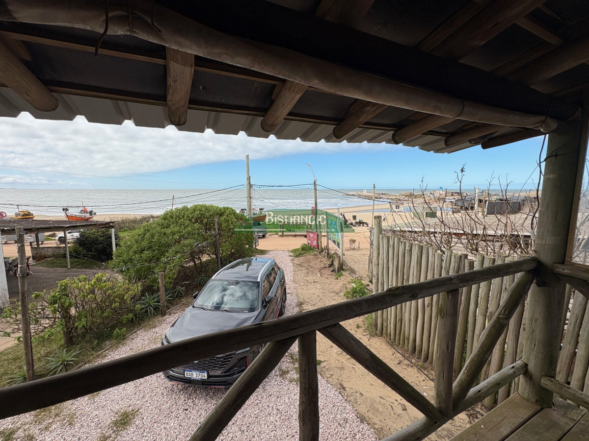 Local Comercial ID.2989 - Restoran en Punta del Diablo frente al mar, con vivienda. Playa de los Pescadores