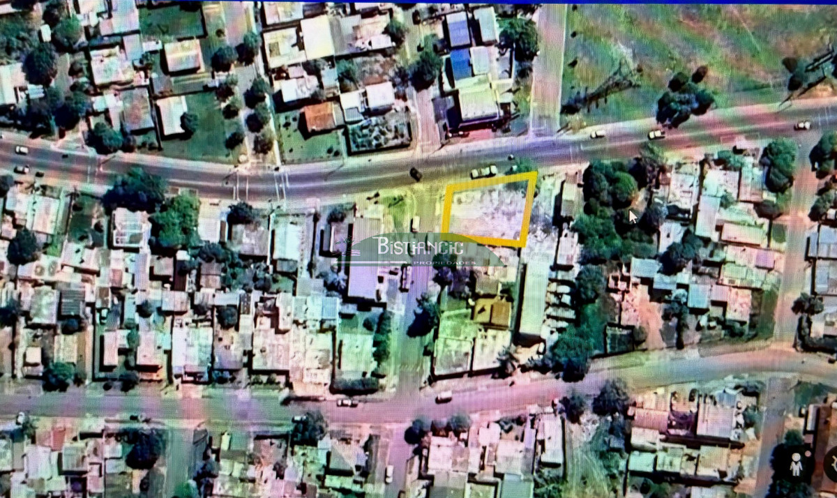 Terreno ID.2964 - Terreno de 710m2 en venta! totalmente cercado con porton, en gran esquina, zona de alto transito.