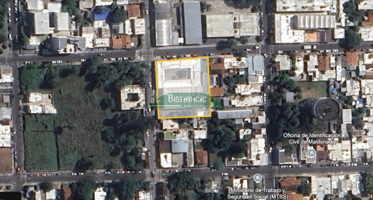 Terreno ID.2937 - Gran terreno en Maldonado, próximo a Shoping Atlántico, 1950 m2 apto PB+9PA.
