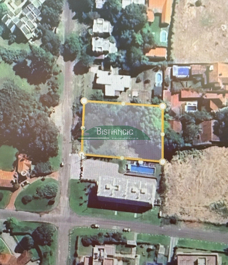Terreno ID.3050 - Terreno de 1430 m2 en paradas Mansa, ideal edificio PB+2 PA. venta US$ 490.000.