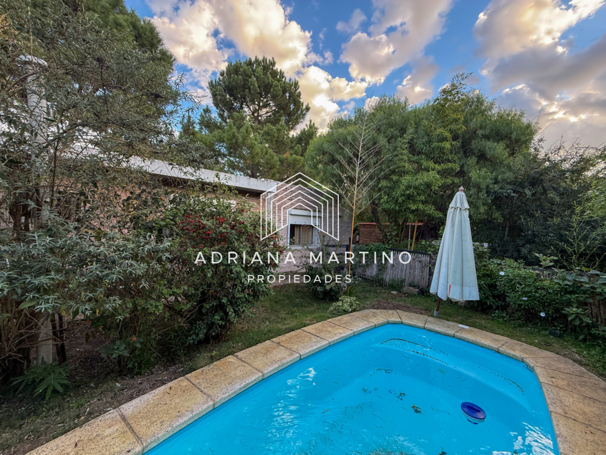 Casa ID.71780 - VENTA CASA 3 DORMITORIOS + LOFT 2 SUITES JARDINES DE CORDOBA ALADO DE BARRIO PRIVADO PUNTA DEL ESTE