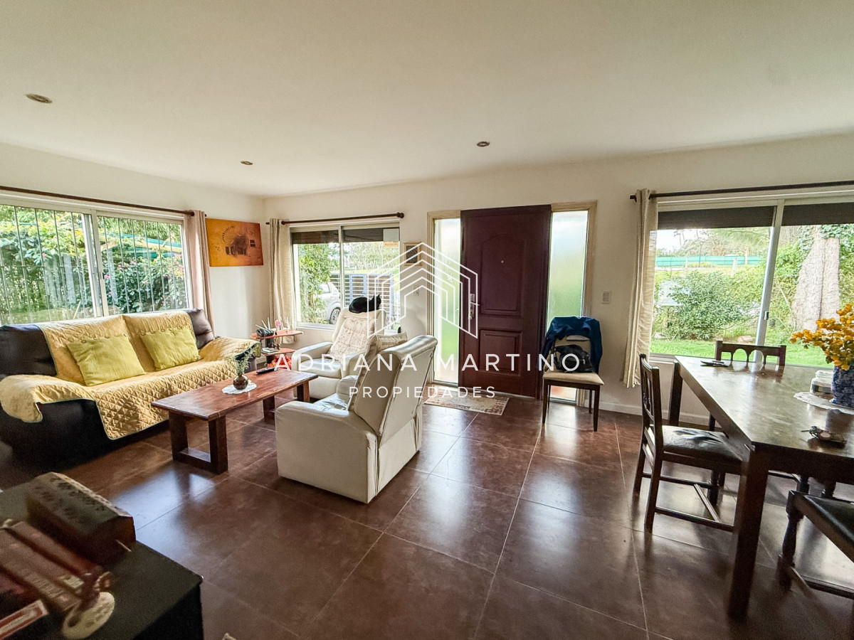 Casa ID.71780 - VENTA CASA 3 DORMITORIOS + LOFT 2 SUITES JARDINES DE CORDOBA ALADO DE BARRIO PRIVADO PUNTA DEL ESTE