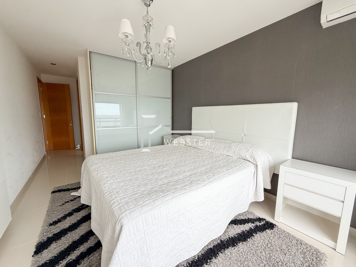 Apartamento ID.2088 - VENTA APARTAMENTO 3 DORMITORIOS EN SUITE MAS DEPENDENCIA DE SERVICIO COMPLETA AMPLIO PLAYA MANSA