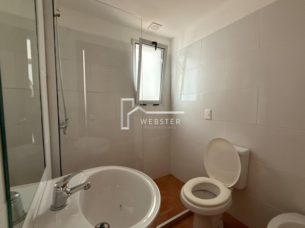 Apartamento ID.2280 - VENTA APARTAMENTO TIPO CASITA PLANTA BAJA EXCELENTE RENTABILIDAD MALDONADO 2 DORMITORIOS 1 BAÑO