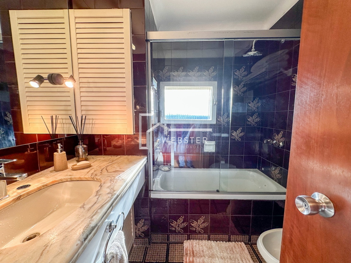 Apartamento ID.1534 - VENTA PISO ALTO APARTAMENTO 2 DORMITORIOS 2 BAÑOS SOL CASI TODO EL DIA, CONTRUCCION EXCEPCIONAL PUNTA DEL ESTE CANTEGRIL