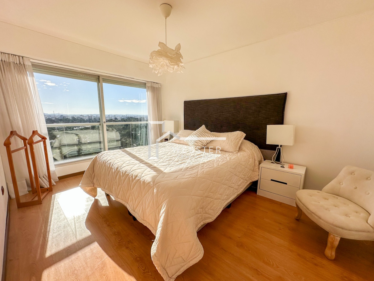 Apartamento ID.1534 - VENTA PISO ALTO APARTAMENTO 2 DORMITORIOS 2 BAÑOS SOL CASI TODO EL DIA, CONTRUCCION EXCEPCIONAL PUNTA DEL ESTE CANTEGRIL