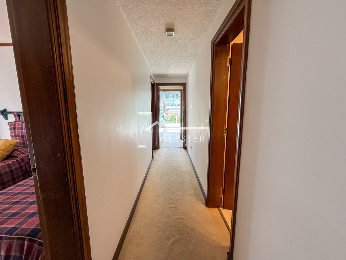 Apartamento ID.2024 - VENTA SEMI PISO PRIMERA LINEA PENINSULA VISTA DIRECTA AL MAR 3 DORMITORIOS + SERVICIO PUNTA DEL ESTE CON ESTUFA A LEÑA