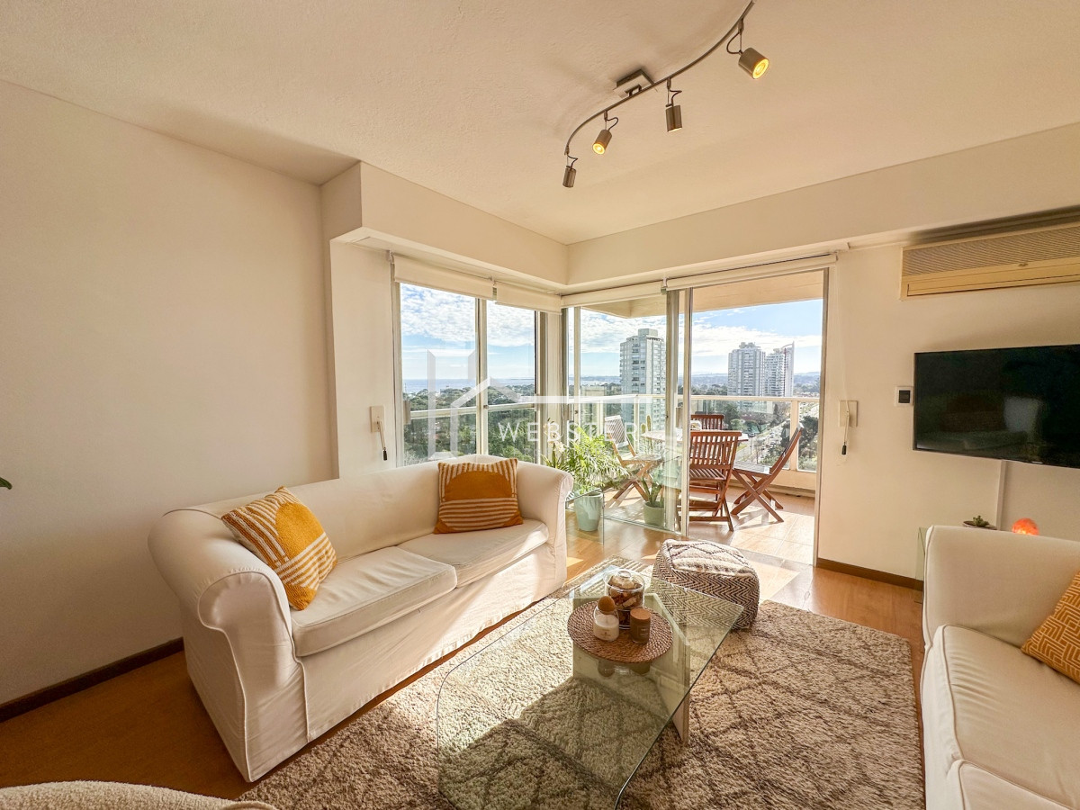 Apartamento ID.1534 - VENTA PISO ALTO APARTAMENTO 2 DORMITORIOS 2 BAÑOS SOL CASI TODO EL DIA, CONTRUCCION EXCEPCIONAL PUNTA DEL ESTE CANTEGRIL