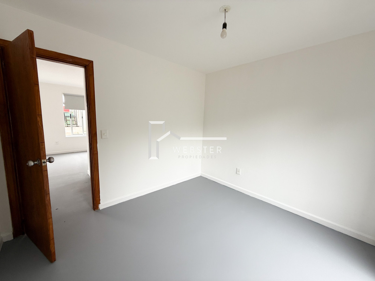 Apartamento ID.2280 - VENTA APARTAMENTO TIPO CASITA PLANTA BAJA EXCELENTE RENTABILIDAD MALDONADO 2 DORMITORIOS 1 BAÑO