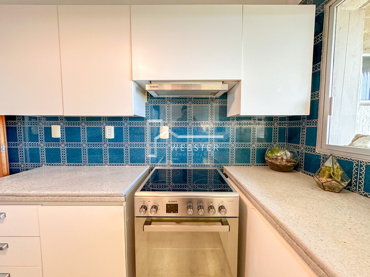 Apartamento ID.1534 - VENTA PISO ALTO APARTAMENTO 2 DORMITORIOS 2 BAÑOS SOL CASI TODO EL DIA, CONTRUCCION EXCEPCIONAL PUNTA DEL ESTE CANTEGRIL