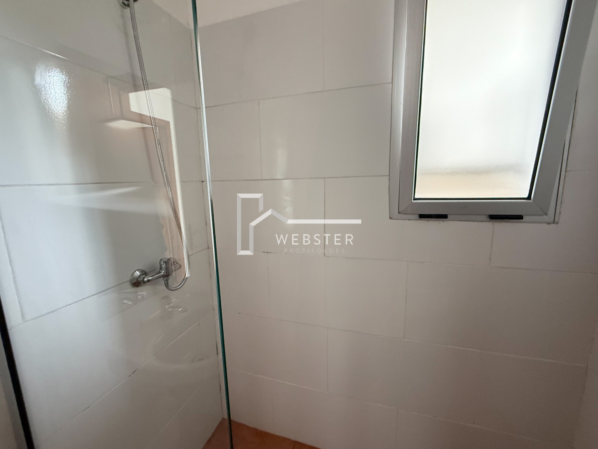 Apartamento ID.2280 - VENTA APARTAMENTO TIPO CASITA PLANTA BAJA EXCELENTE RENTABILIDAD MALDONADO 2 DORMITORIOS 1 BAÑO