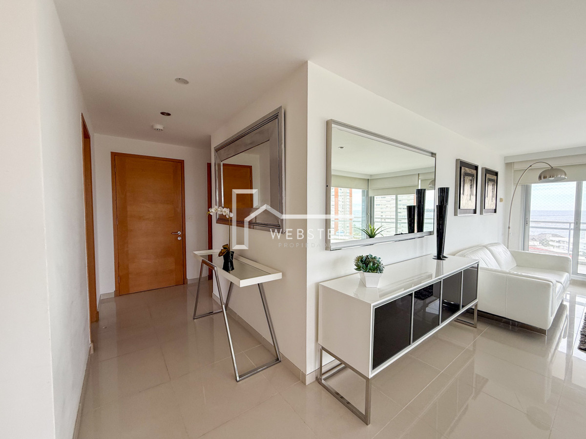 Apartamento ID.2088 - VENTA APARTAMENTO 3 DORMITORIOS EN SUITE MAS DEPENDENCIA DE SERVICIO COMPLETA AMPLIO PLAYA MANSA