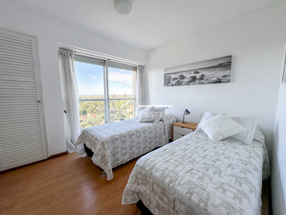Apartamento ID.1534 - VENTA PISO ALTO APARTAMENTO 2 DORMITORIOS 2 BAÑOS SOL CASI TODO EL DIA, CONTRUCCION EXCEPCIONAL PUNTA DEL ESTE CANTEGRIL