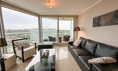VENTA OPORTUNIDAD PISO MEDIO ALTO 3 DORMITORIOS SUITES OCEAN DRIVE PUNTA DEL ESTE