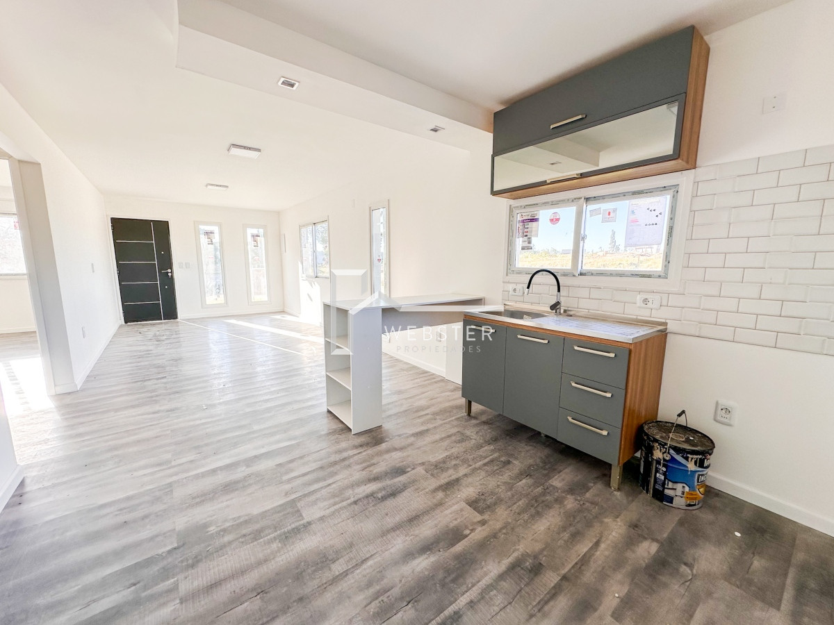 Casa ID.1542 - VENTA CASAS 2 DORMITORIOS 1 BAÑO A ESTRENAR 4H  APTA PARA BANCO FINANCIADAS
