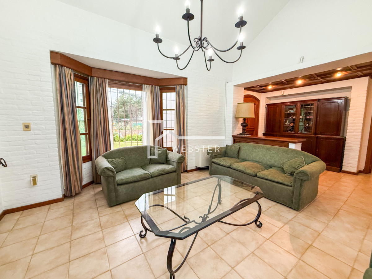 Casa ID.2851 - ALQUILER ANUAL AMPLIA CASA 3 DORMITORIOS 2 BAÑOS CANTEGRIL PUNTA DEL ESTE EXCELENTE CONSTRUCCION 
