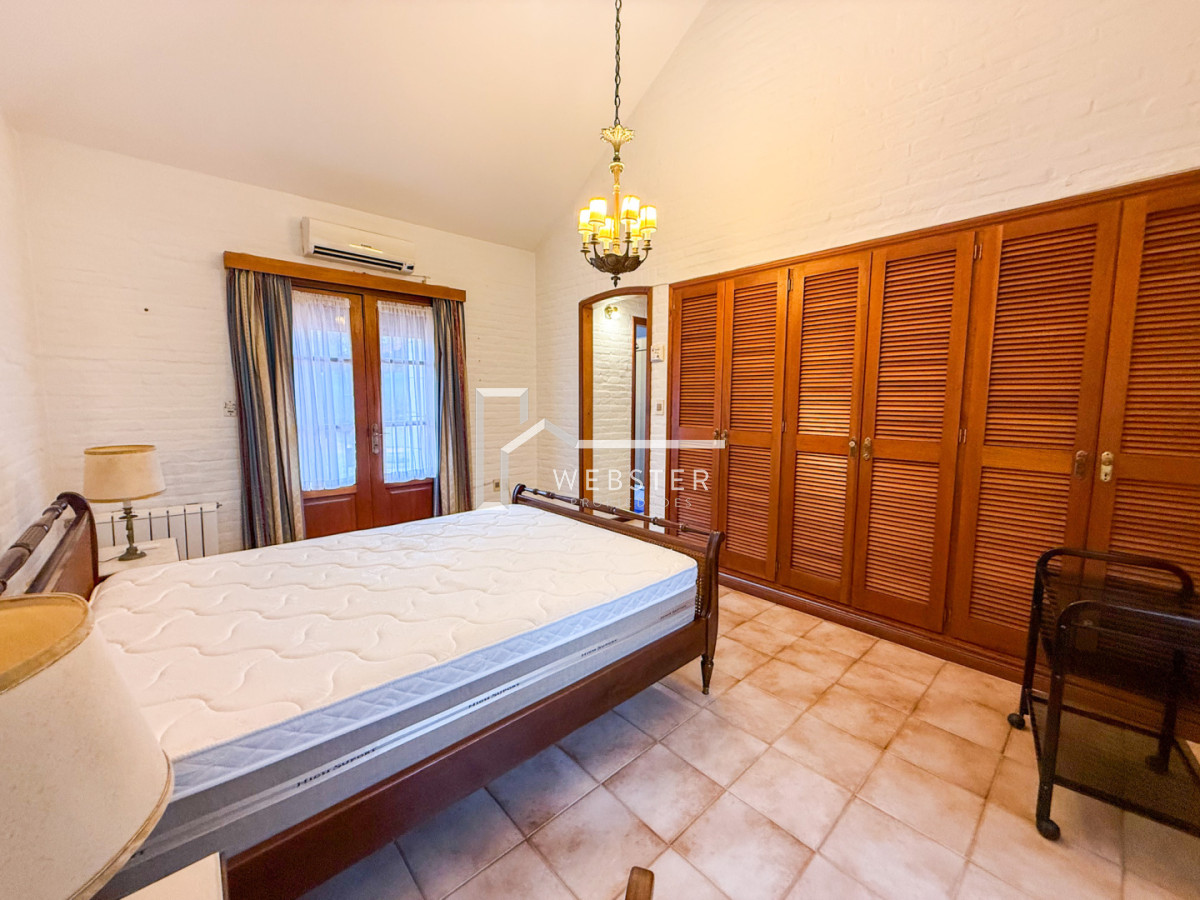 Casa ID.2851 - ALQUILER ANUAL AMPLIA CASA 3 DORMITORIOS 2 BAÑOS CANTEGRIL PUNTA DEL ESTE EXCELENTE CONSTRUCCION 