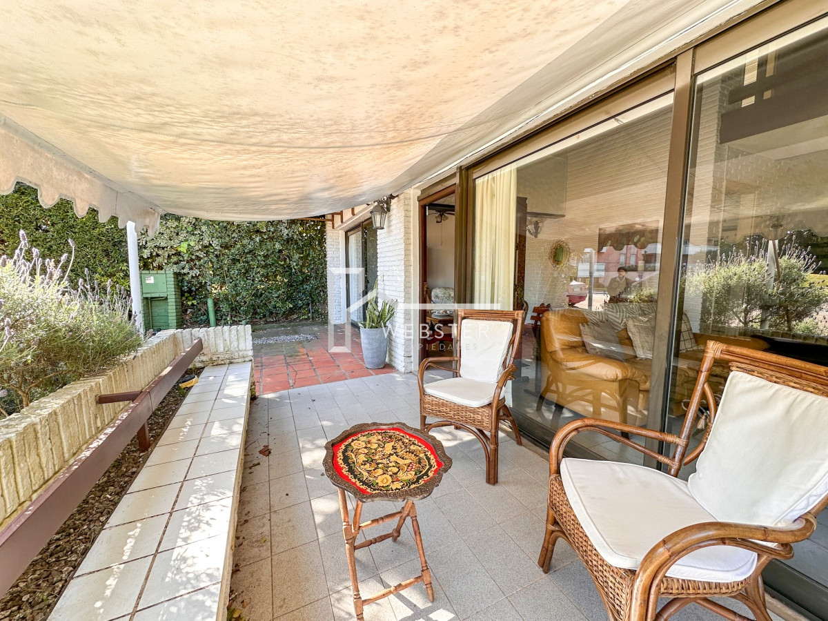 Casa ID.1661 - ALQUILER TEMPORADA PUNTA DEL ESTE CASA 4 DORMITORIOS 3 BAÑOS PARA 14 PERSONAS IMPERDIBLE A 2 CUADRAS DEL MAR MANSA 