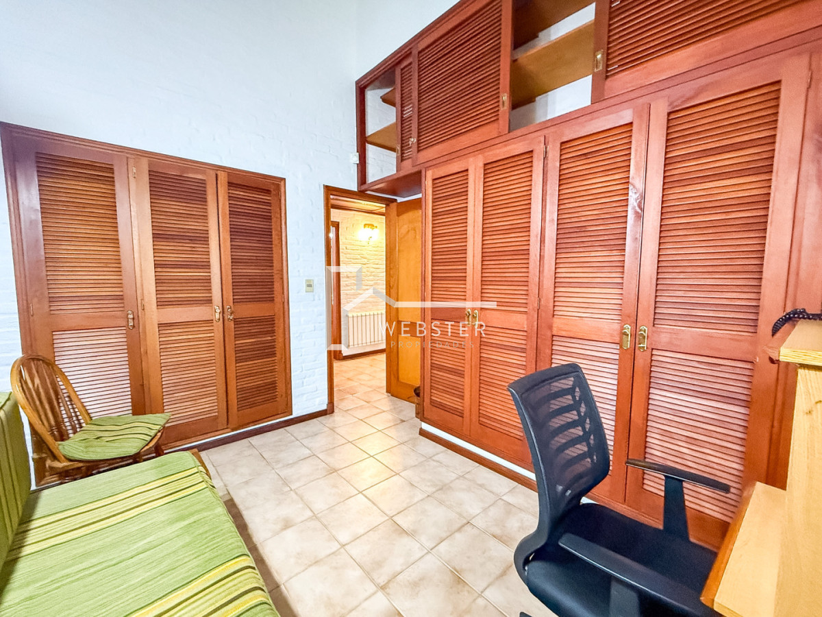 Casa ID.2851 - ALQUILER ANUAL AMPLIA CASA 3 DORMITORIOS 2 BAÑOS CANTEGRIL PUNTA DEL ESTE EXCELENTE CONSTRUCCION 