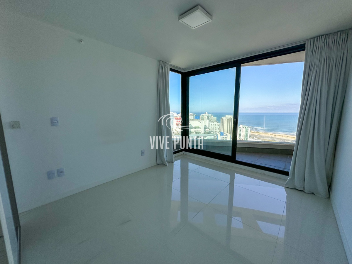 Apartamento ID.686 - ALQUILER ANUAL 1 DORMITORIO PISO ALTO SIN MUEBLES PUNTA DEL ESTE AIDY GRILL