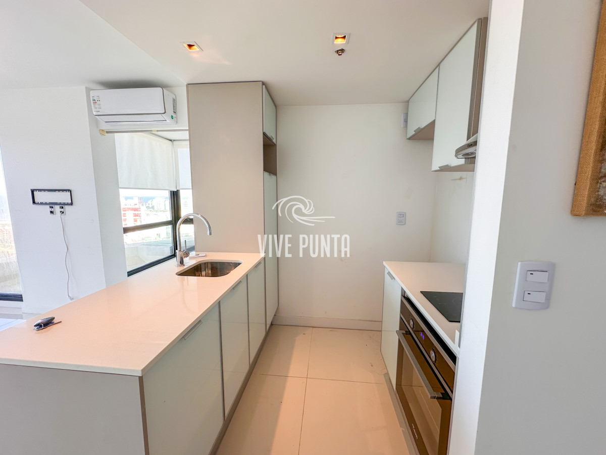 Apartamento ID.686 - ALQUILER ANUAL 1 DORMITORIO PISO ALTO SIN MUEBLES PUNTA DEL ESTE AIDY GRILL