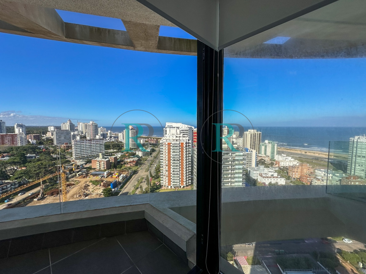 Apartamento ID.1674 - ALQUILER ANUAL 1 DORMITORIO PISO ALTO SIN MUEBLES PUNTA DEL ESTE AIDY GRILL