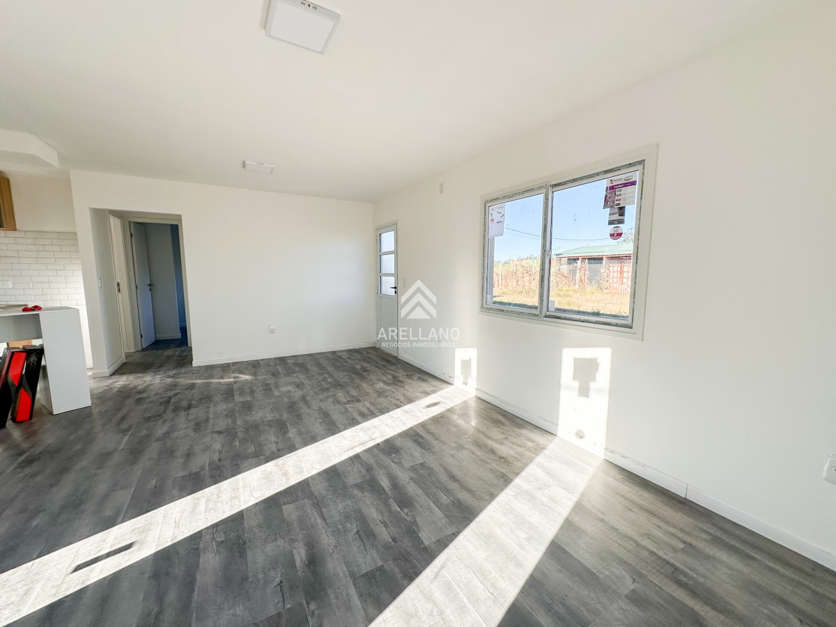 Casa ID.5332 - VENTA CASA 2 DORMITORIOS 1 BAÑO A ESTRENAR 4H SEGUNDA ETAPA APTA PARA BANCO FINANCIADAS