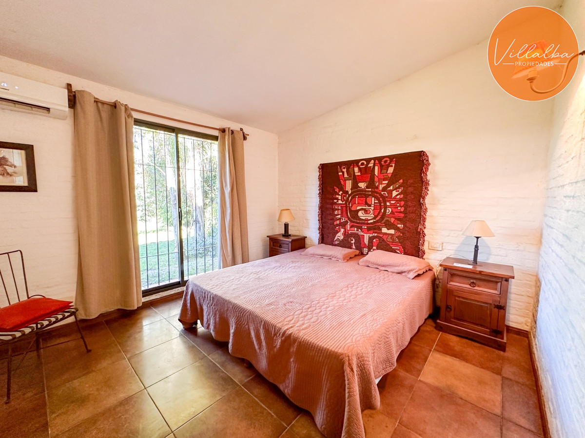 Apartamento ID.3168 - VENTA CASA 4 DORMITORIOS 3 BAÑOS EXCELENTE IMPECABLE ESTADO PINARES A METROS DEL MAR